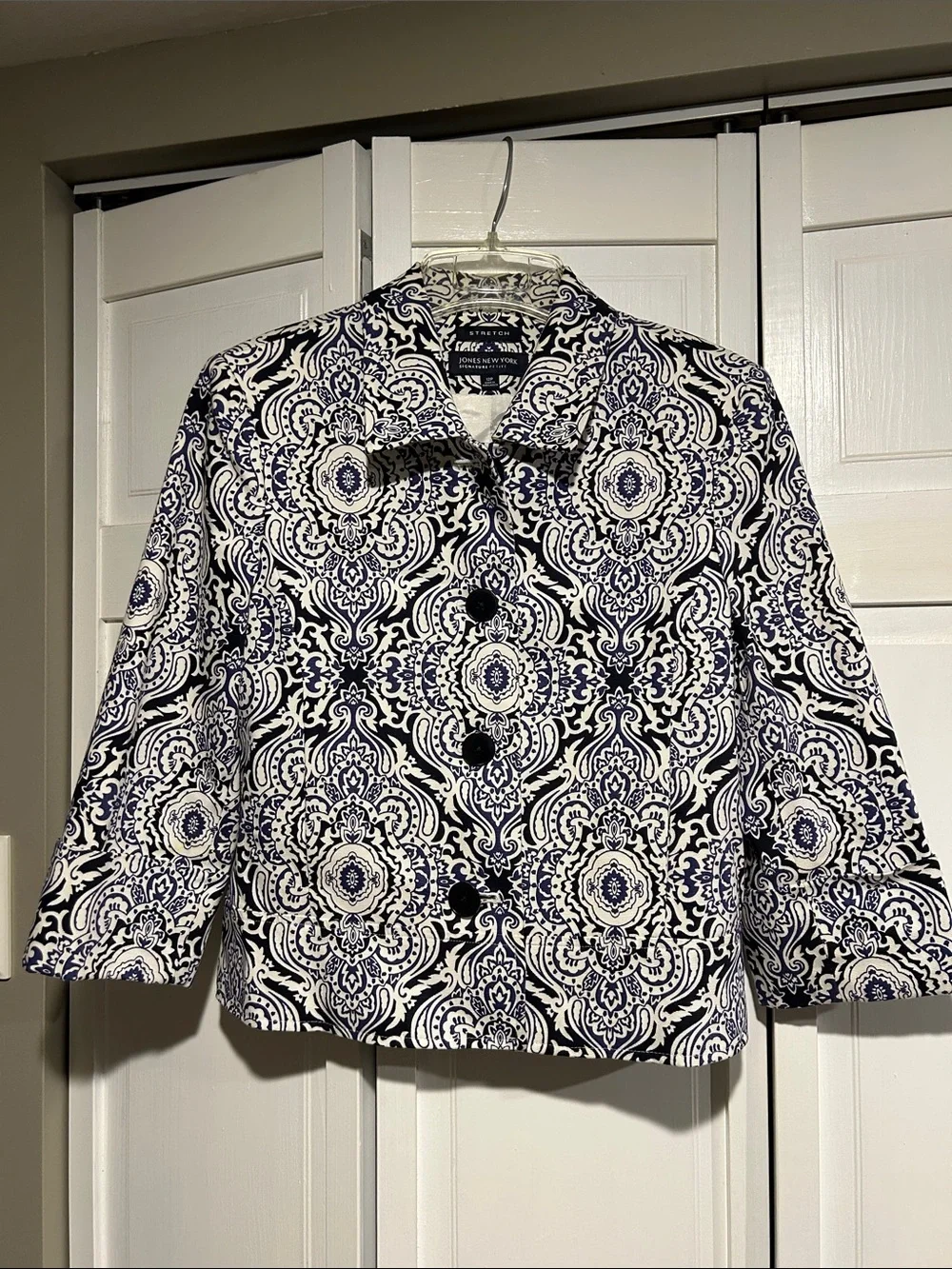 Jones New York Navy and White Patterned Cropped Blazer